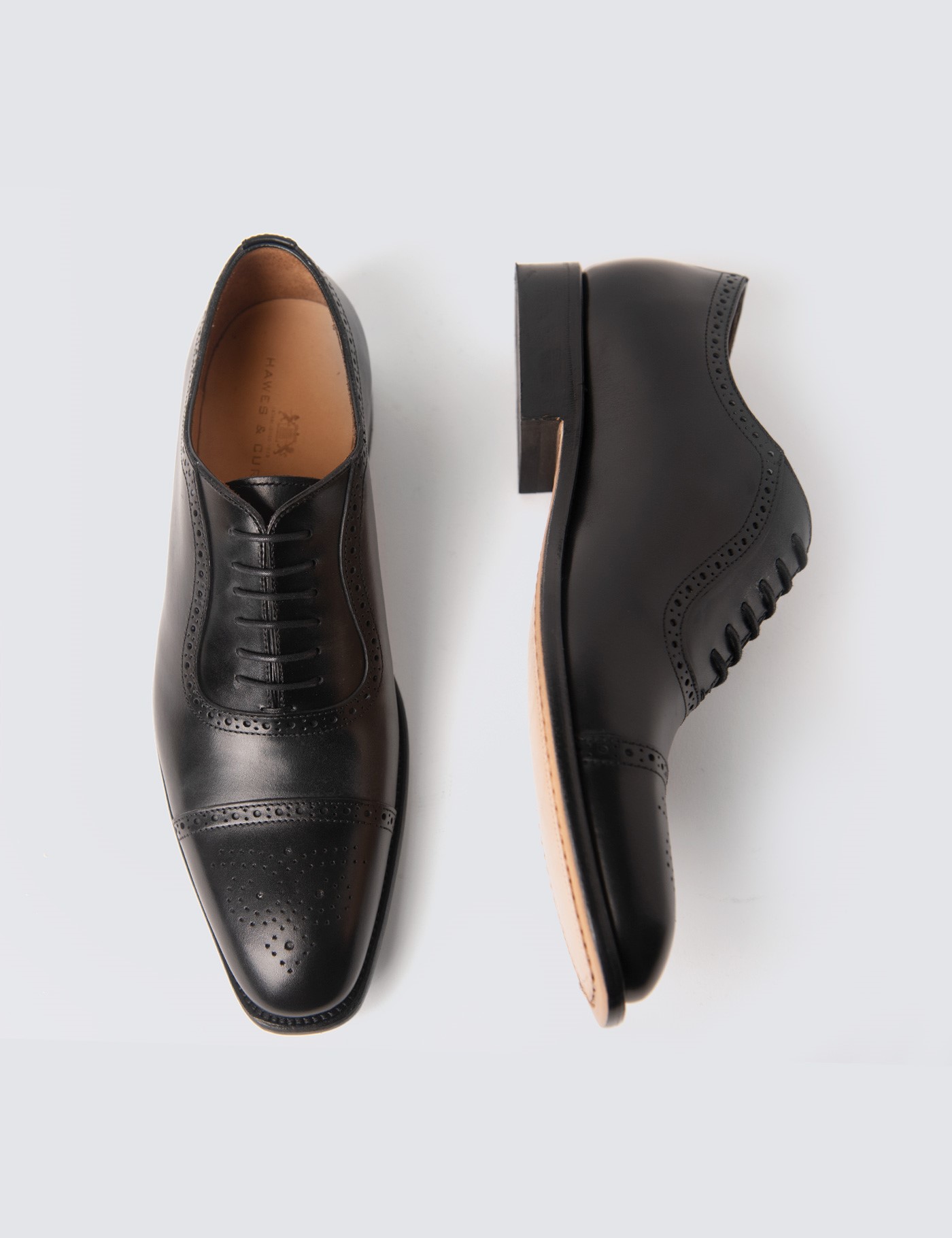 100% Leather Men's Toe Cap Semi Brogue in Black | Hawes & Curtis | UK
