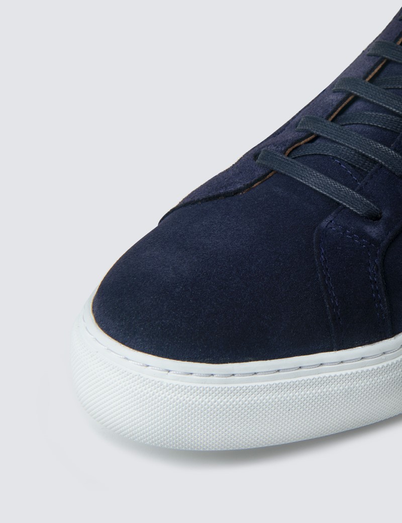 mens navy trainers