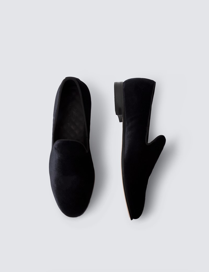 Simple sales black loafers