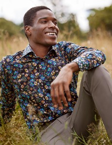 Men's Curtis Black and Blue Floral Print Cotton Stretch Shirt - Low Collar