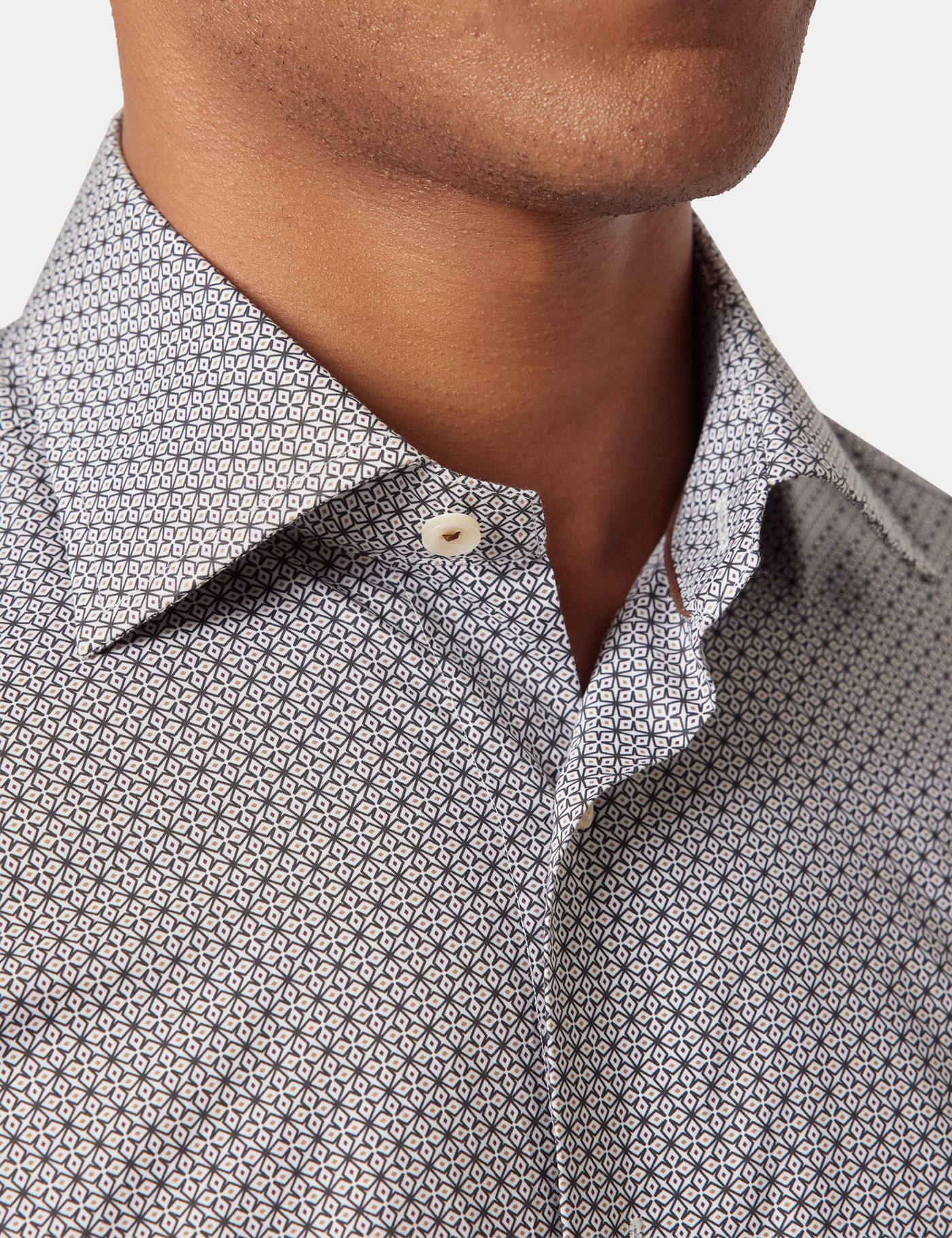 Hawes & Curtis Slim Fit Navy & White Geometric Curtis Shirt Size: Large image 3