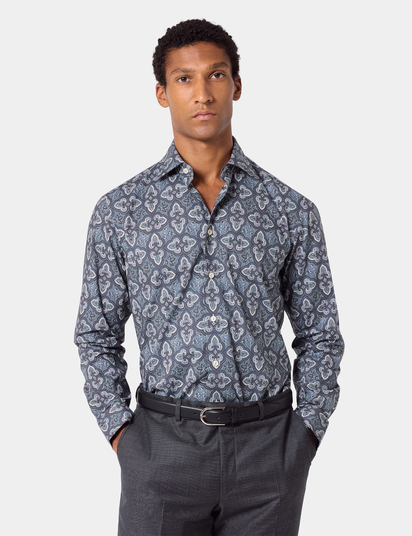 Hawes & Curtis Slim Fit Cream & Black Paisley Curtis Shirt Size: XS