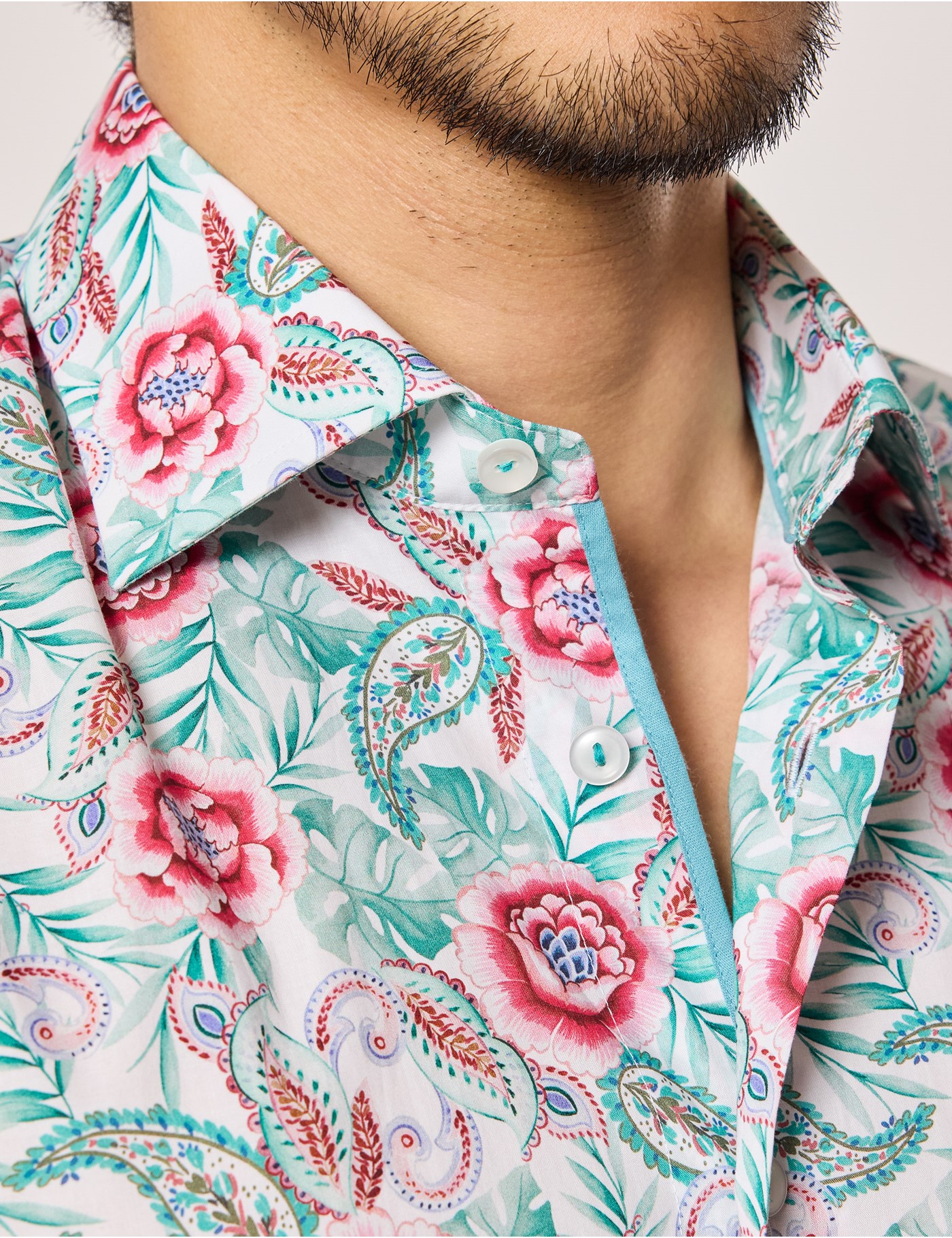 Hawes & Curtis Slim Fit White & Green Floral Curtis Shirt Size: Medium | Long image 3
