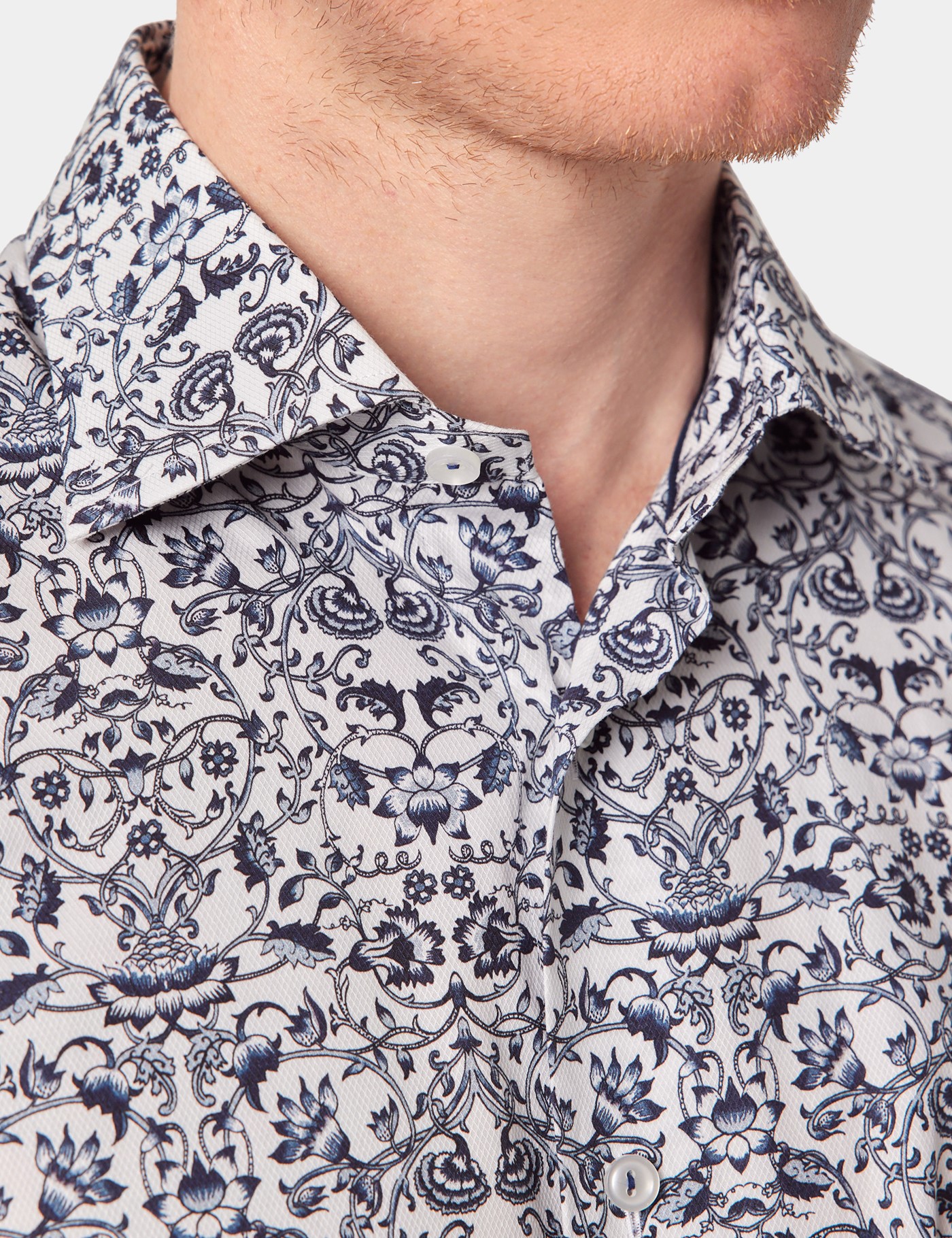 Hawes & Curtis Slim Fit White & Navy Floral Diamond Weave Curtis Shirt Size: Medium | Long image 2