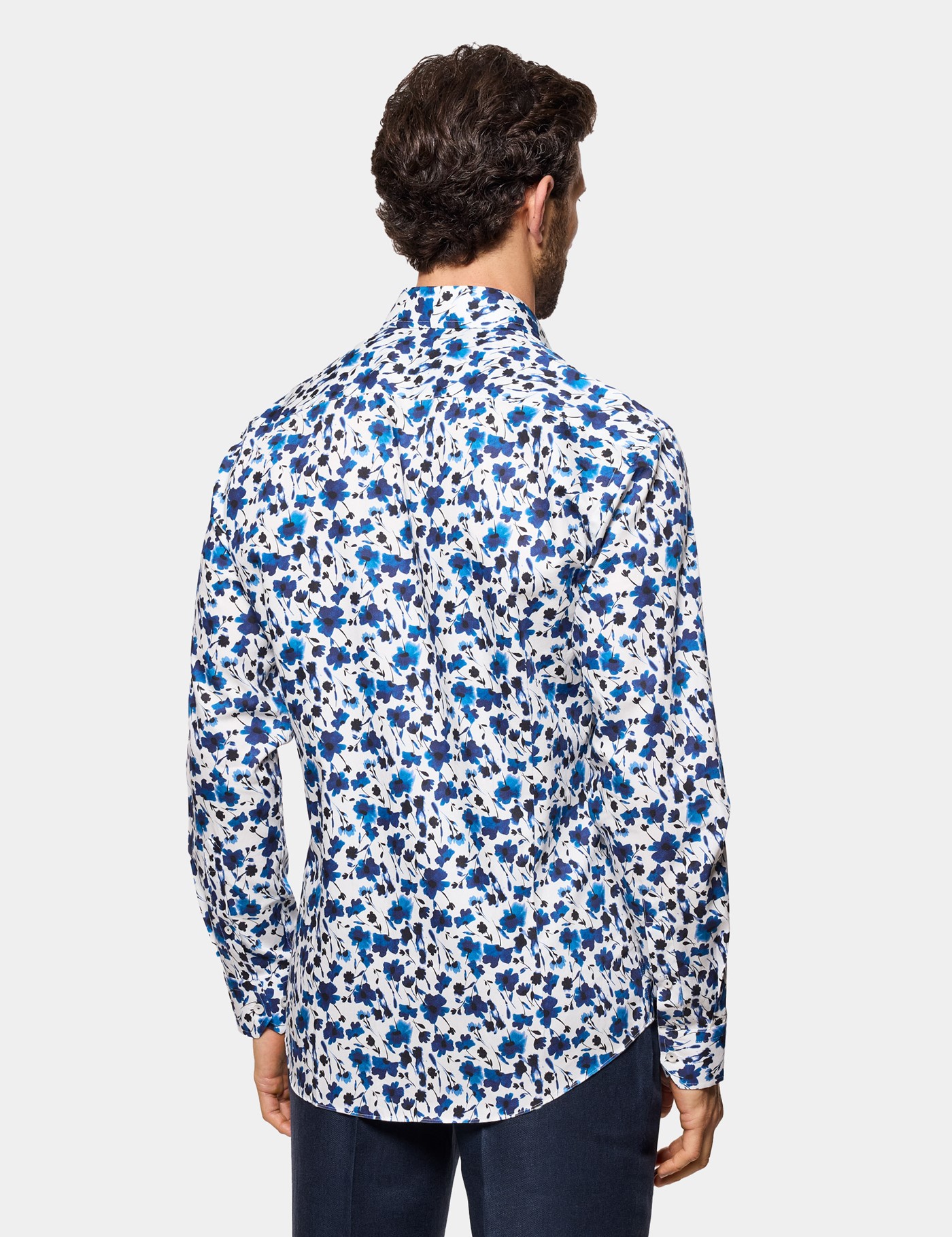 Hawes & Curtis Slim Fit White & Blue Floral Diamond Weave Curtis Shirt Size: Small image 4