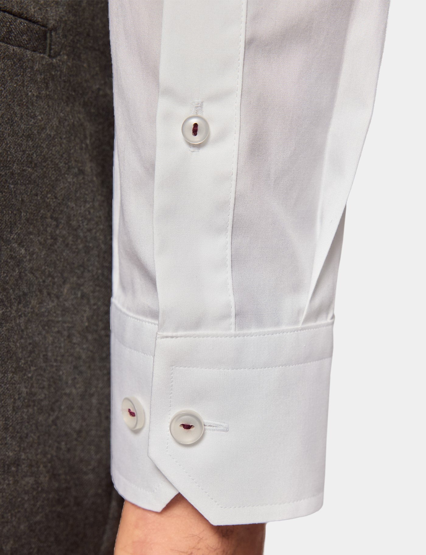 Hawes & Curtis Slim Fit White Curtis Shirt | Contrast Detail Size: XL image 4