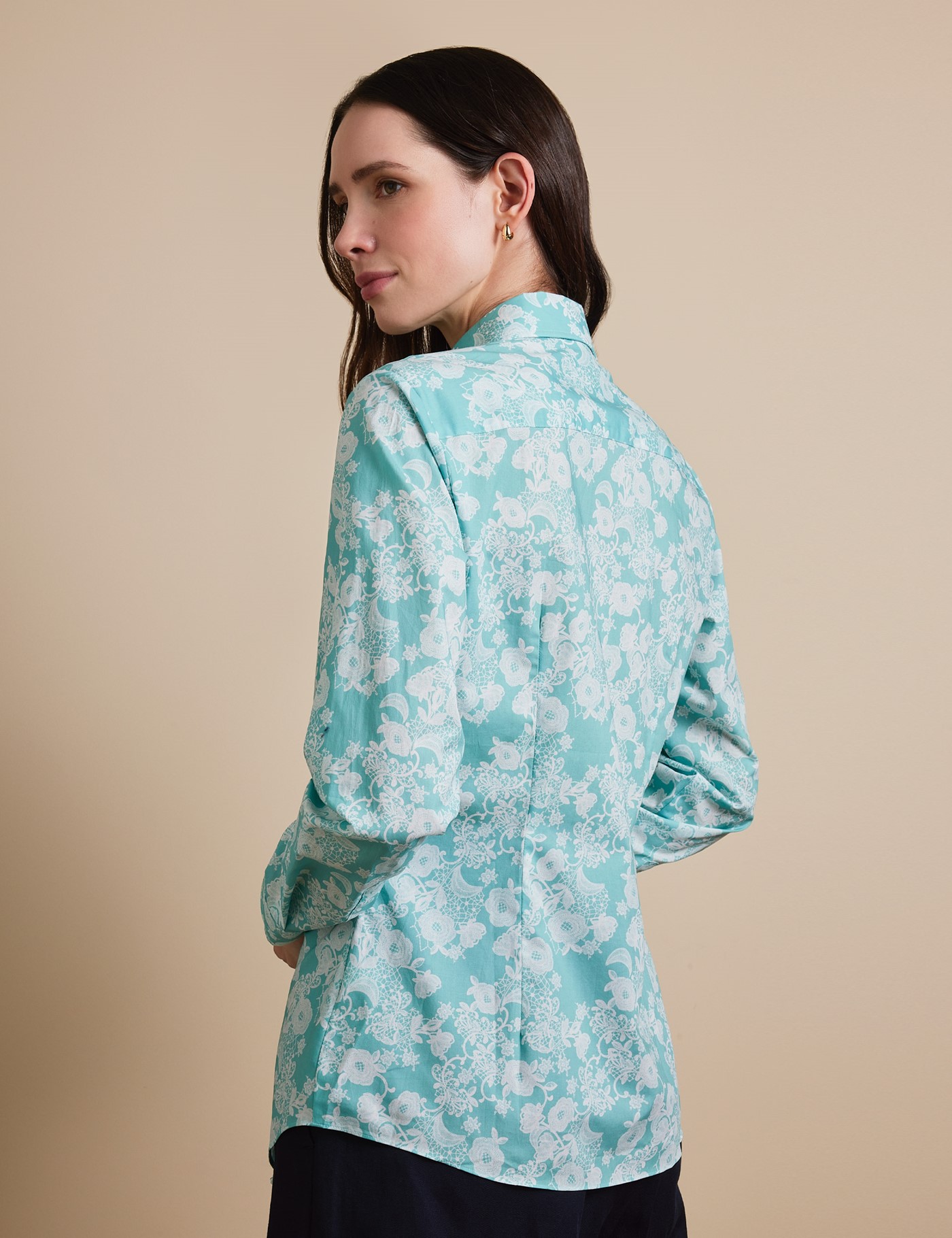 Hawes & Curtis Semi-Fitted Teal & White Floral Shirt Size: 8 image 3