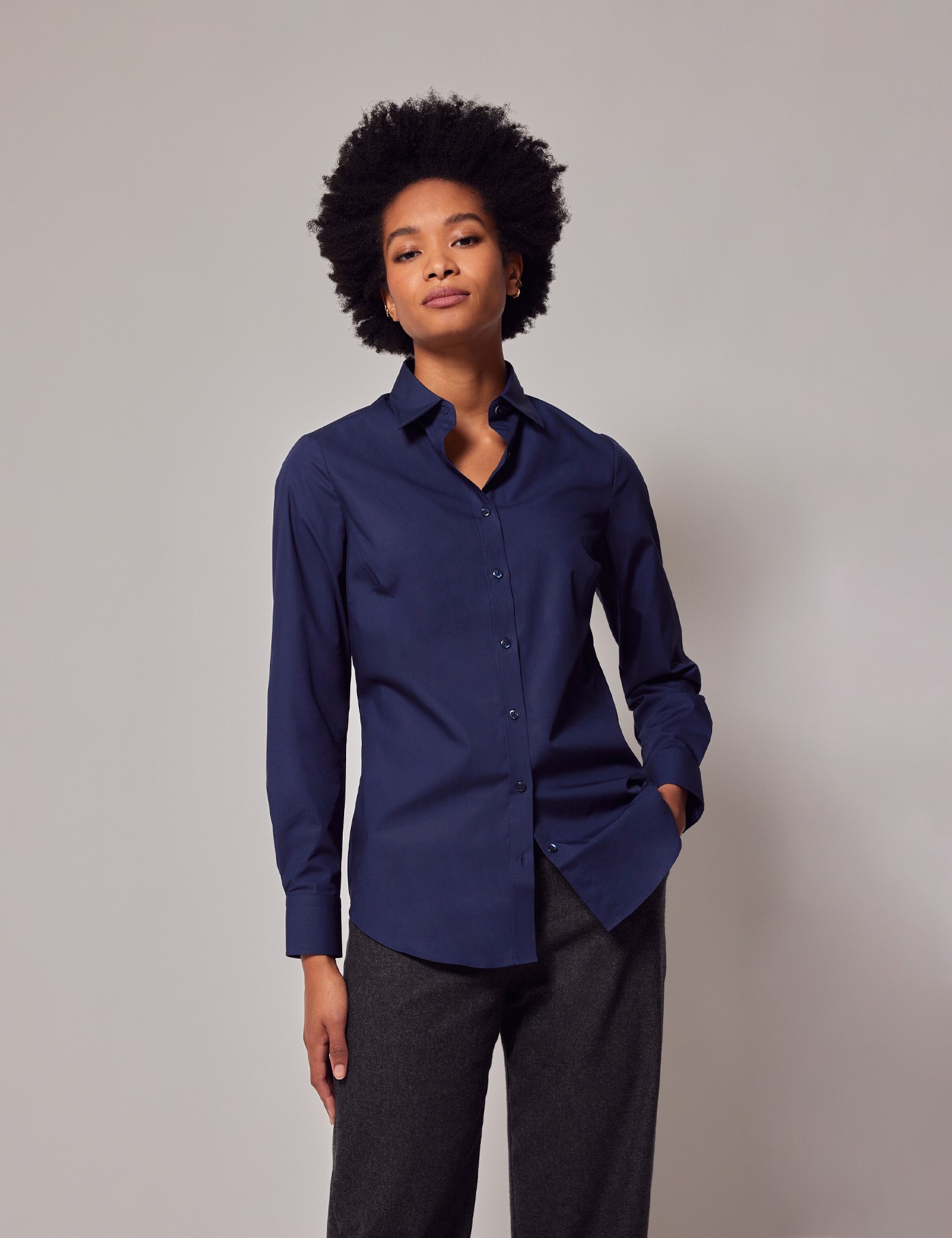 Hawes & Curtis Semi-Fitted Navy Poplin Cotton Shirt Size: 22 image 4