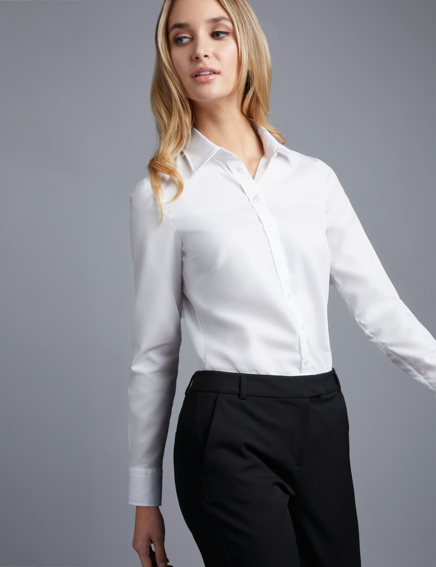 Women S White Poplin Semi Fitted Shirt Single Cuff Hawes And Curtis