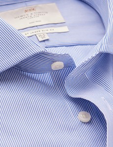 Bügelfreies Businesshemd – Slim Fit – Manschetten – blau weiß fein strukturiert