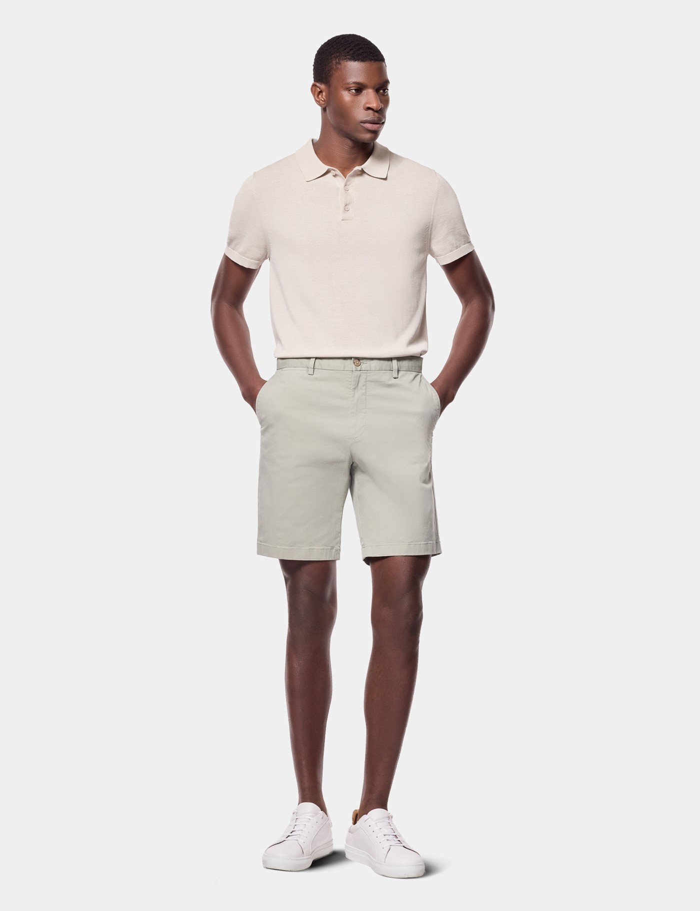 Hawes & Curtis Light Green Garment Dyed Chino Shorts Size: 32" (EU 48) image 2