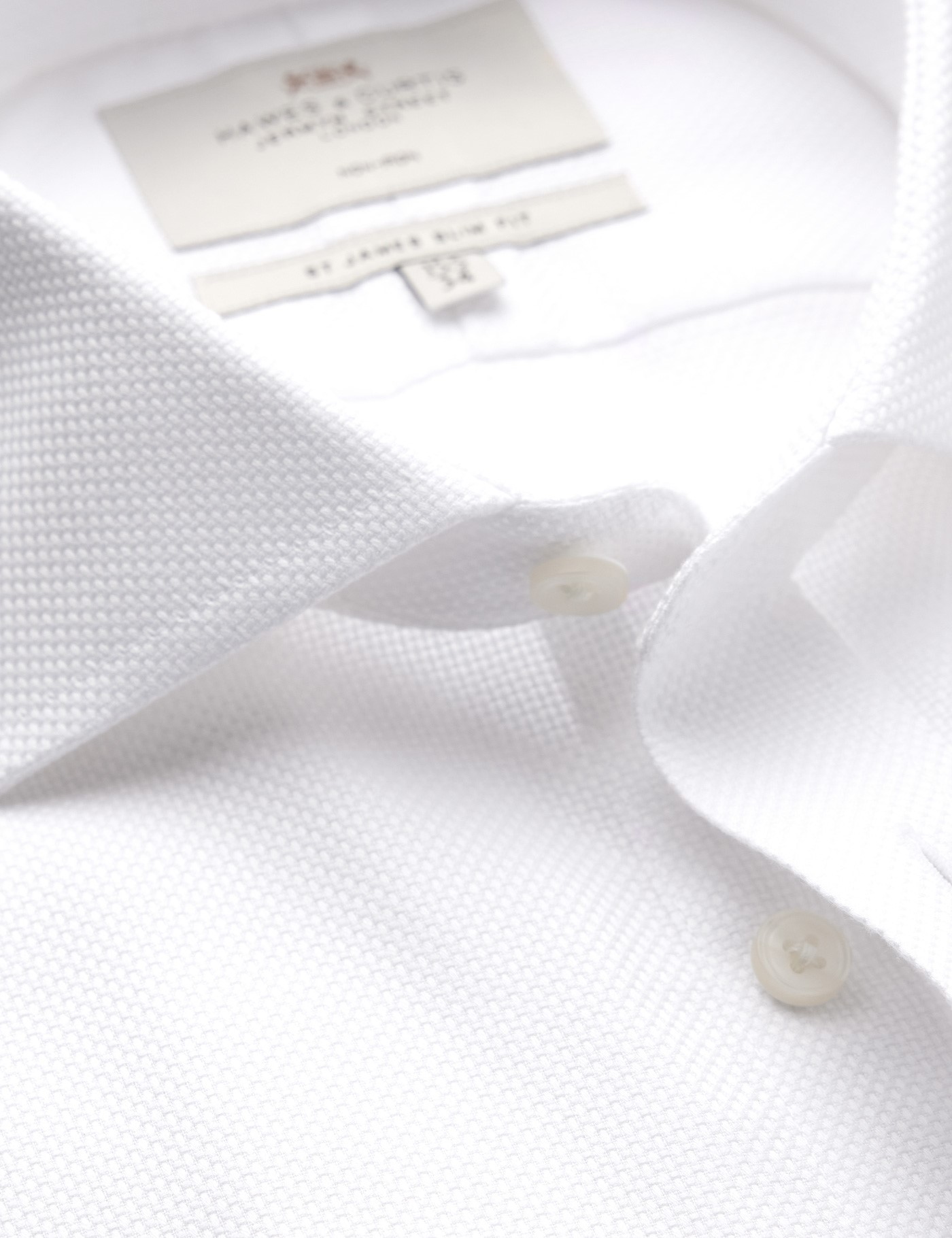 & Slim Fit Textured Weave Non Iron Shirt 15.5" collar 34" sleeve
