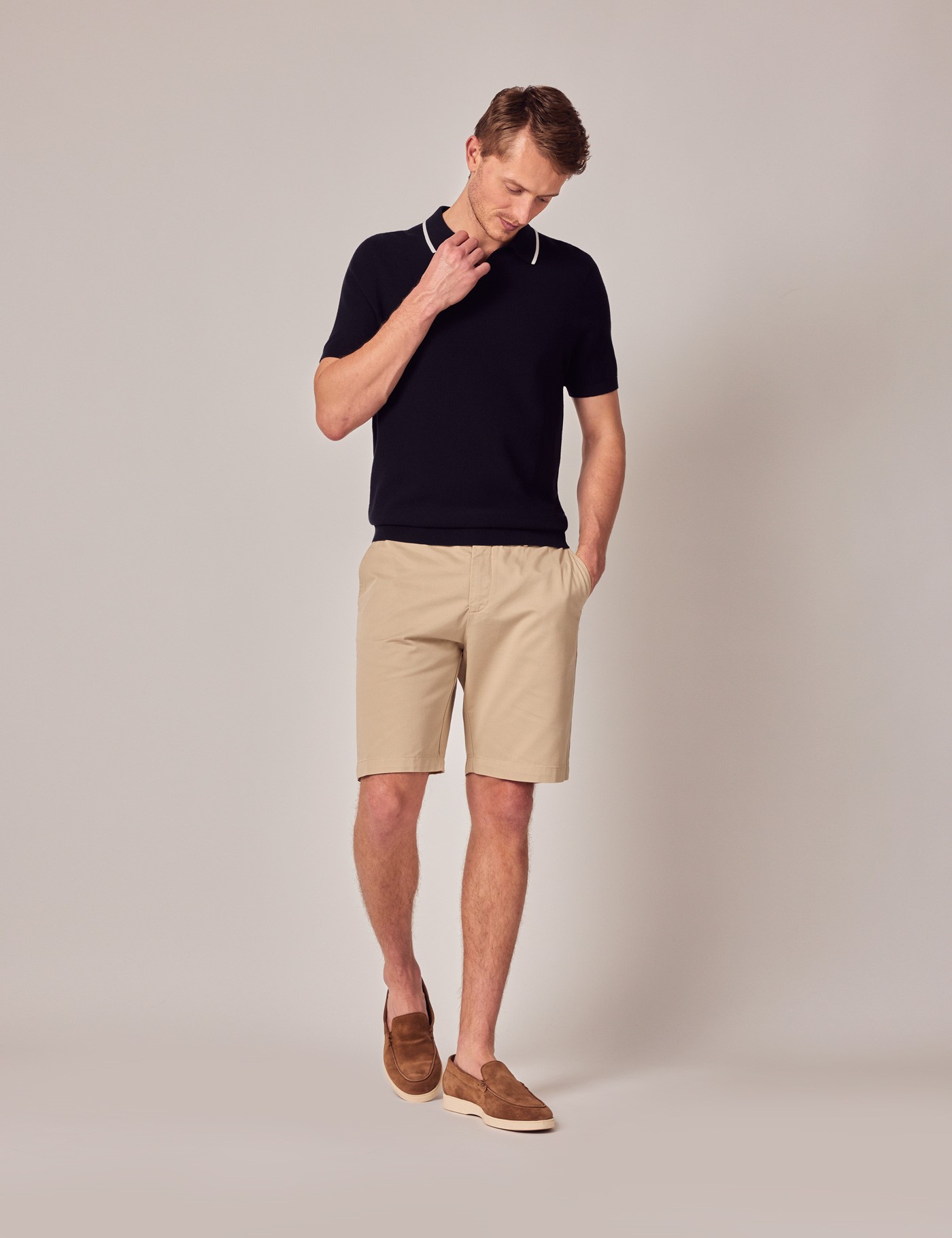 Chino Shorts – Slim Fit – Bio-Baumwollstretch – Beige | Hawes & Curtis