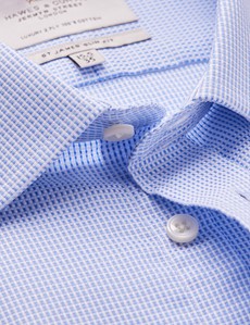 Bügelleichtes Businesshemd – Slim Fit – Kentkragen – blau weiß strukturiert
