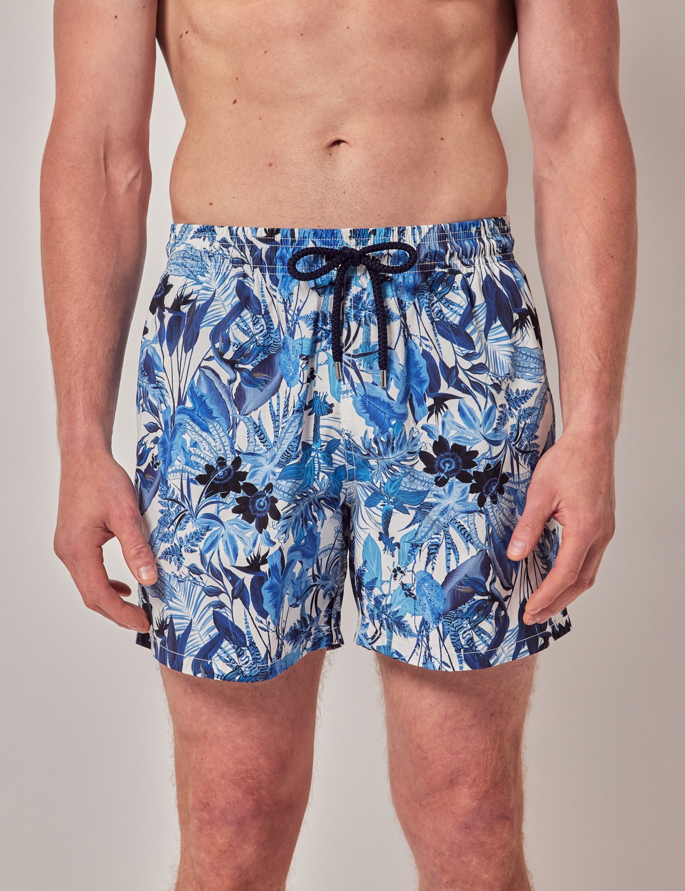 Hawes & Curtis White & Blue Floral Swim Shorts Size: XXL