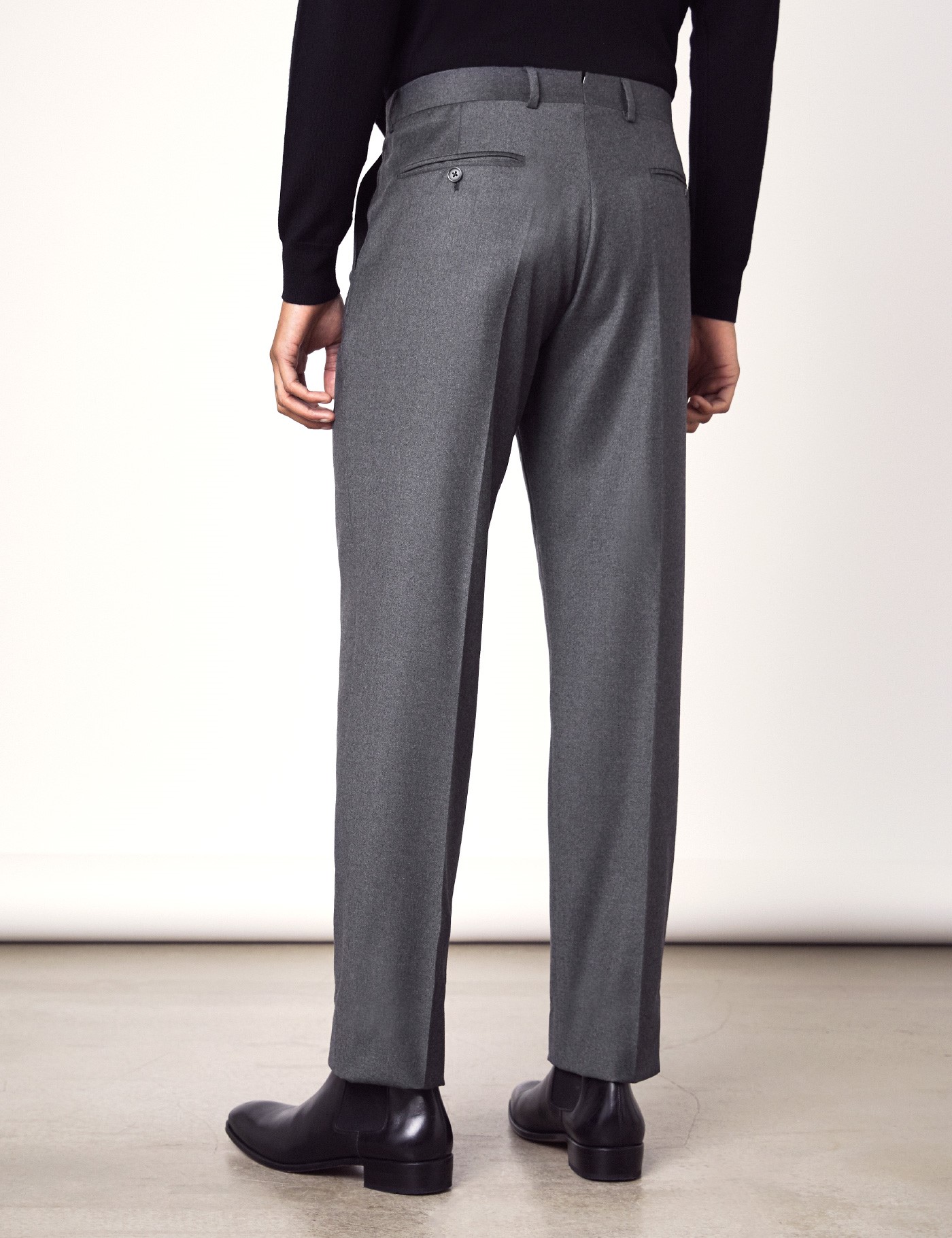Men’s Charcoal Italian Flannel Trousers – 1913 Collection | Hawes & Curtis