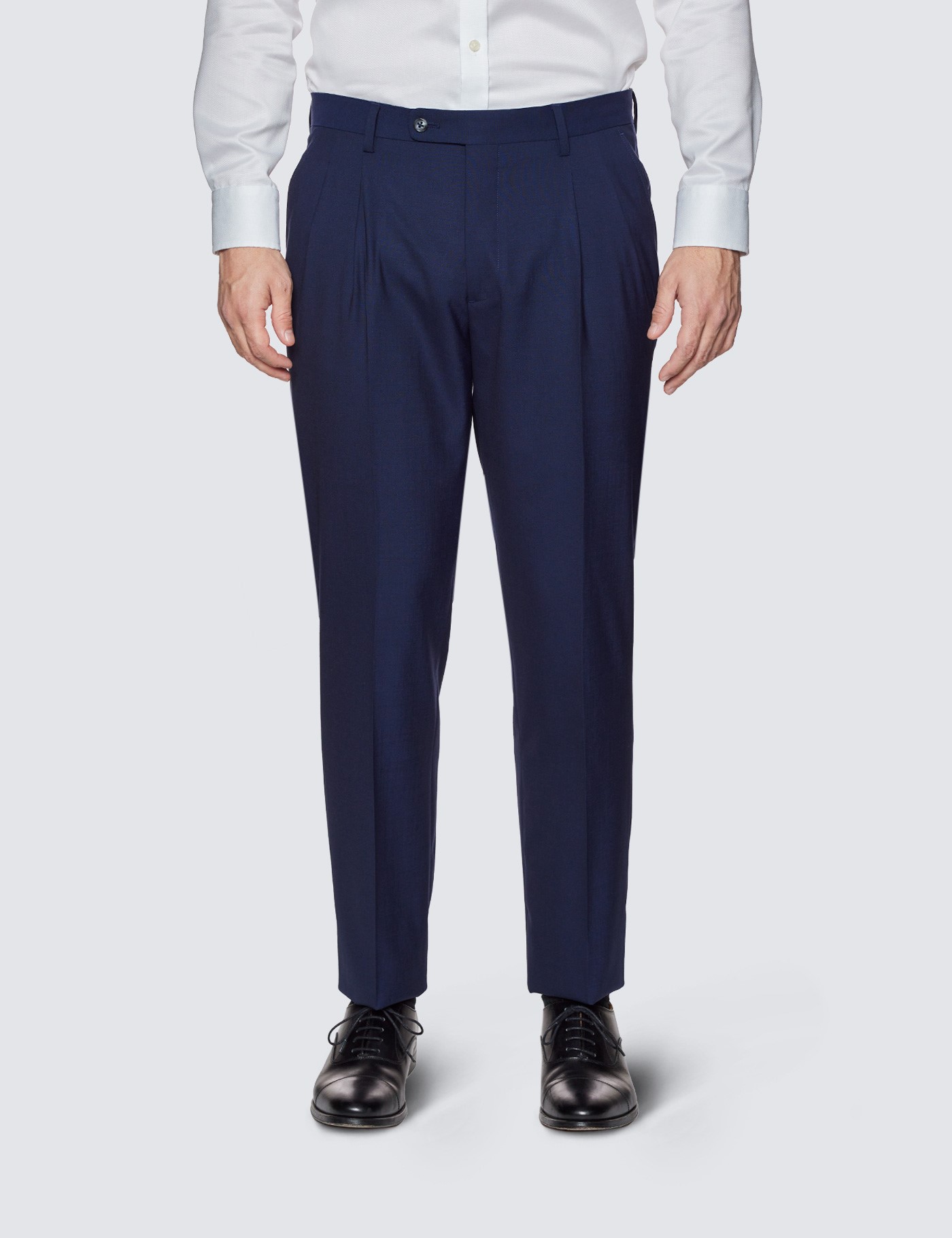 Men’s Navy Twill 100% Wool Pleated Trousers | Hawes & Curtis