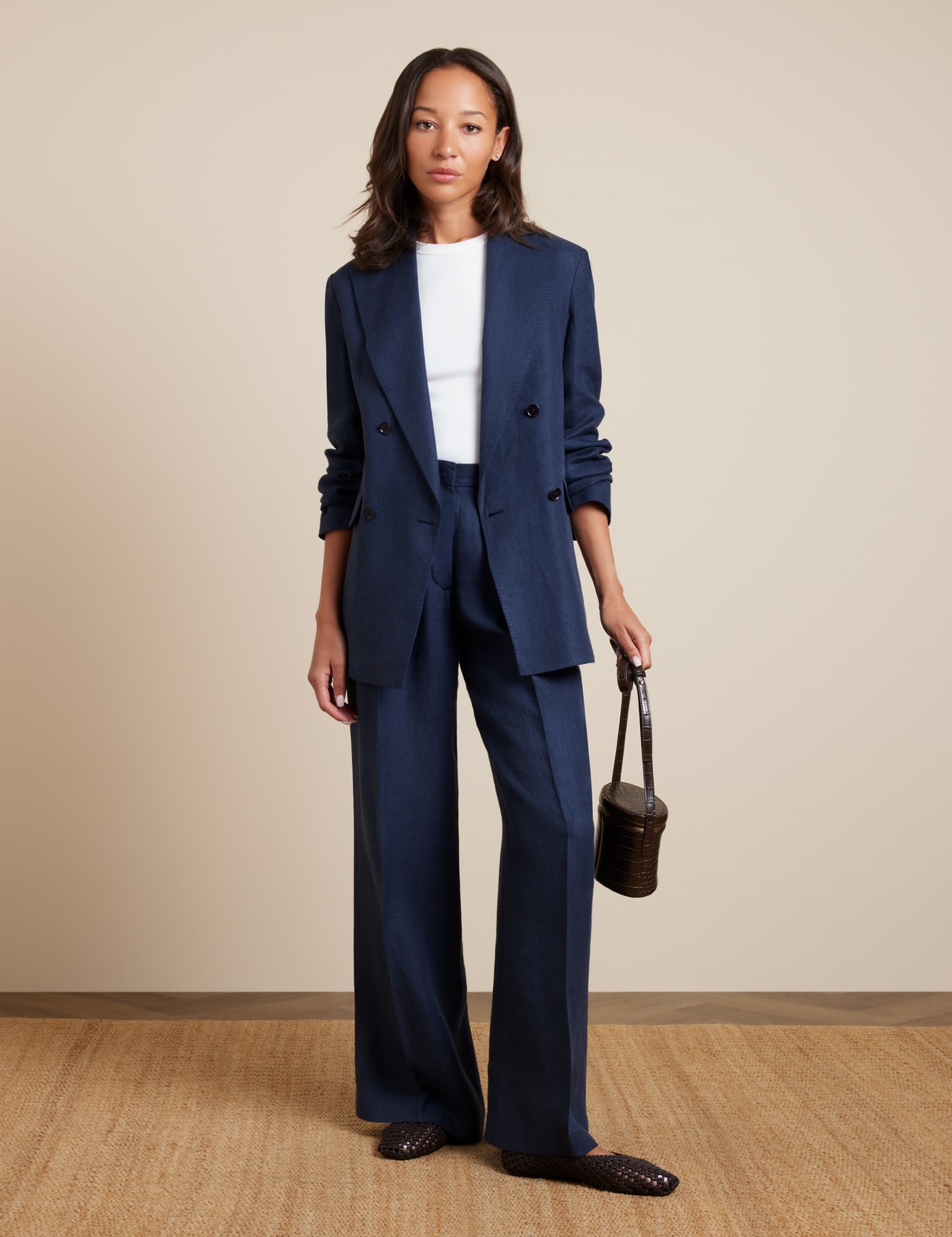 Hawes & Curtis Navy Pleated Wide Leg Linen Trousers Size: 16 Short image 2