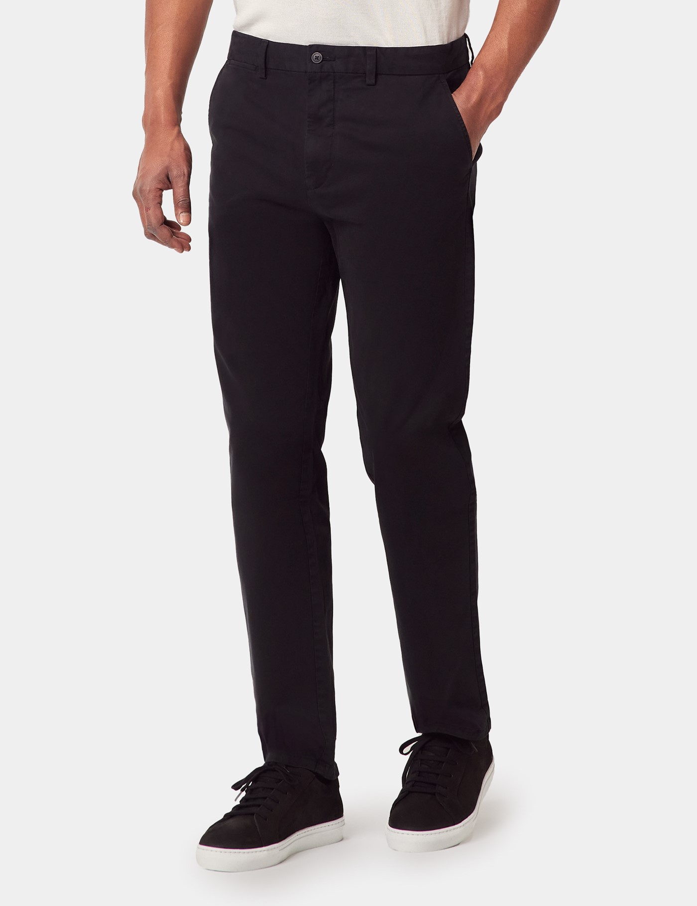 Hawes & Curtis Regular Fit Black Garment-Dyed Chinos Size: 44-31"