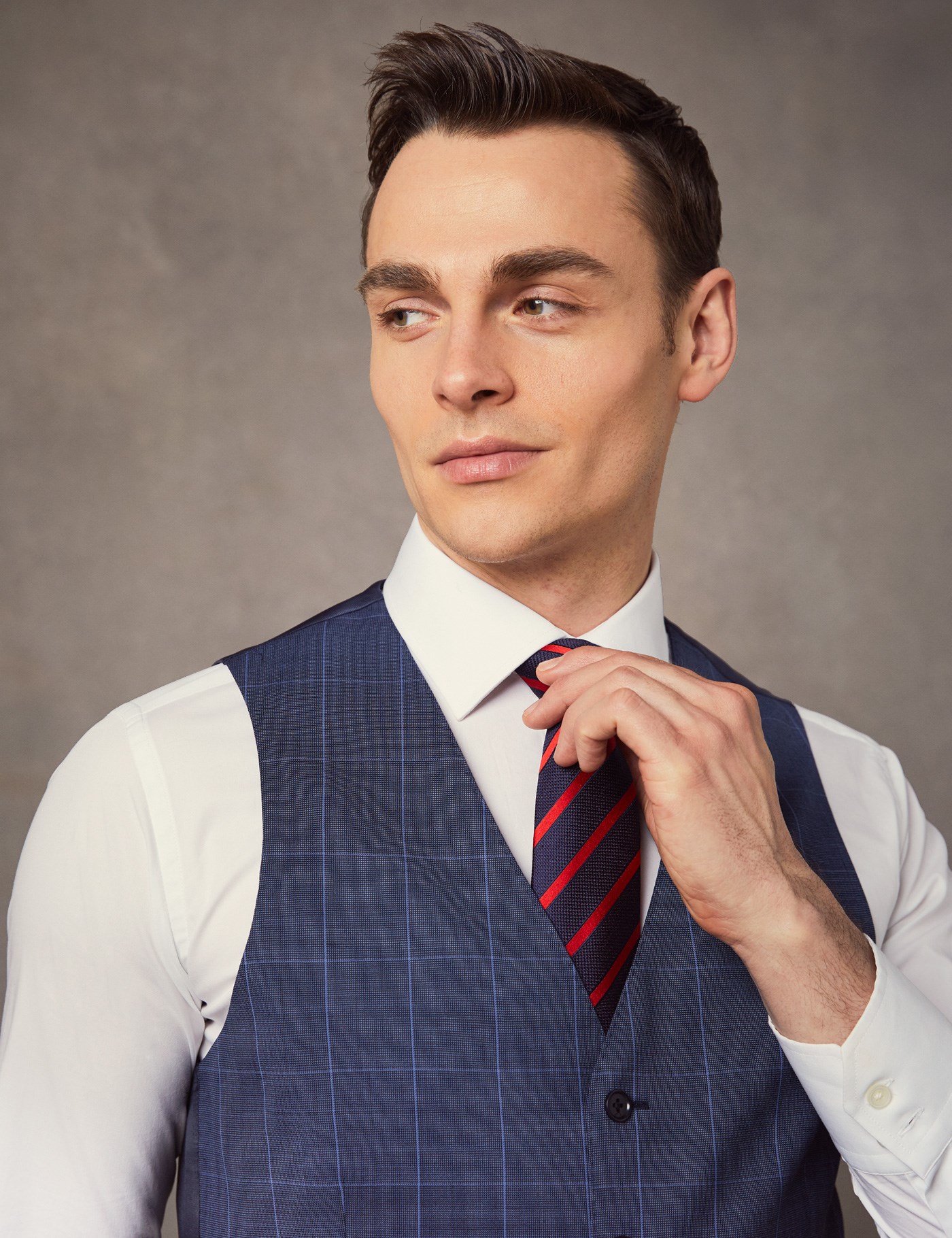 Hawes & Curtis Slim Fit Mid Blue End on End Check Waistcoat Size: 38 reg (EU 48) image 2