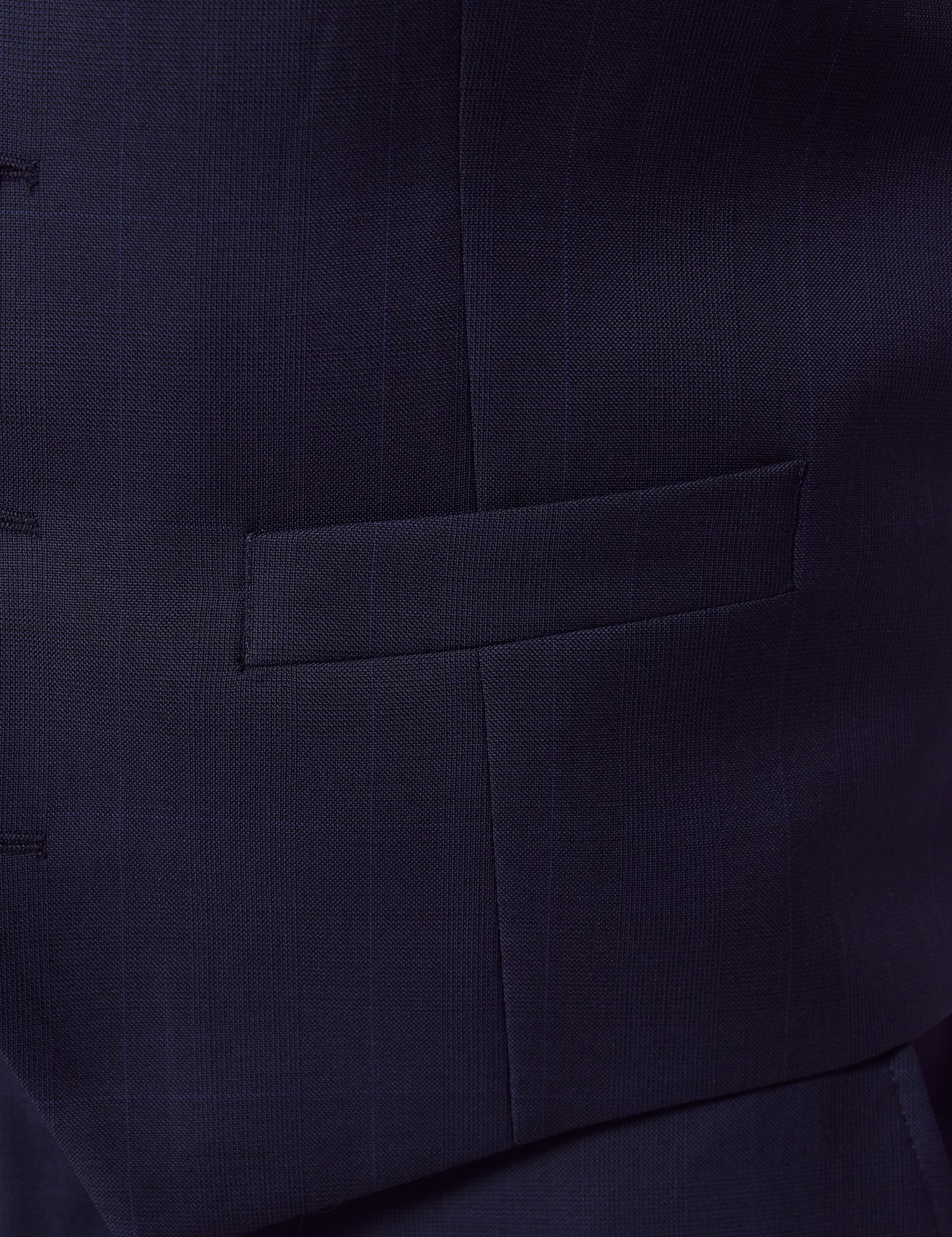 Hawes & Curtis Tailored Fit Navy Windowpane Check 1913 Waistcoat Size: 44 reg (EU 54) image 3