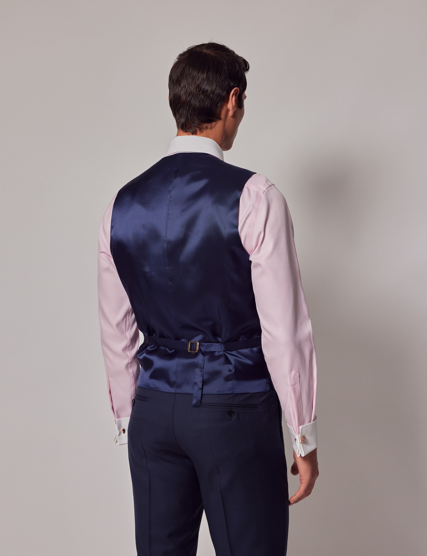 Hawes & Curtis Tailored Fit Navy Windowpane Check 1913 Waistcoat Size: 44 reg (EU 54) image 4