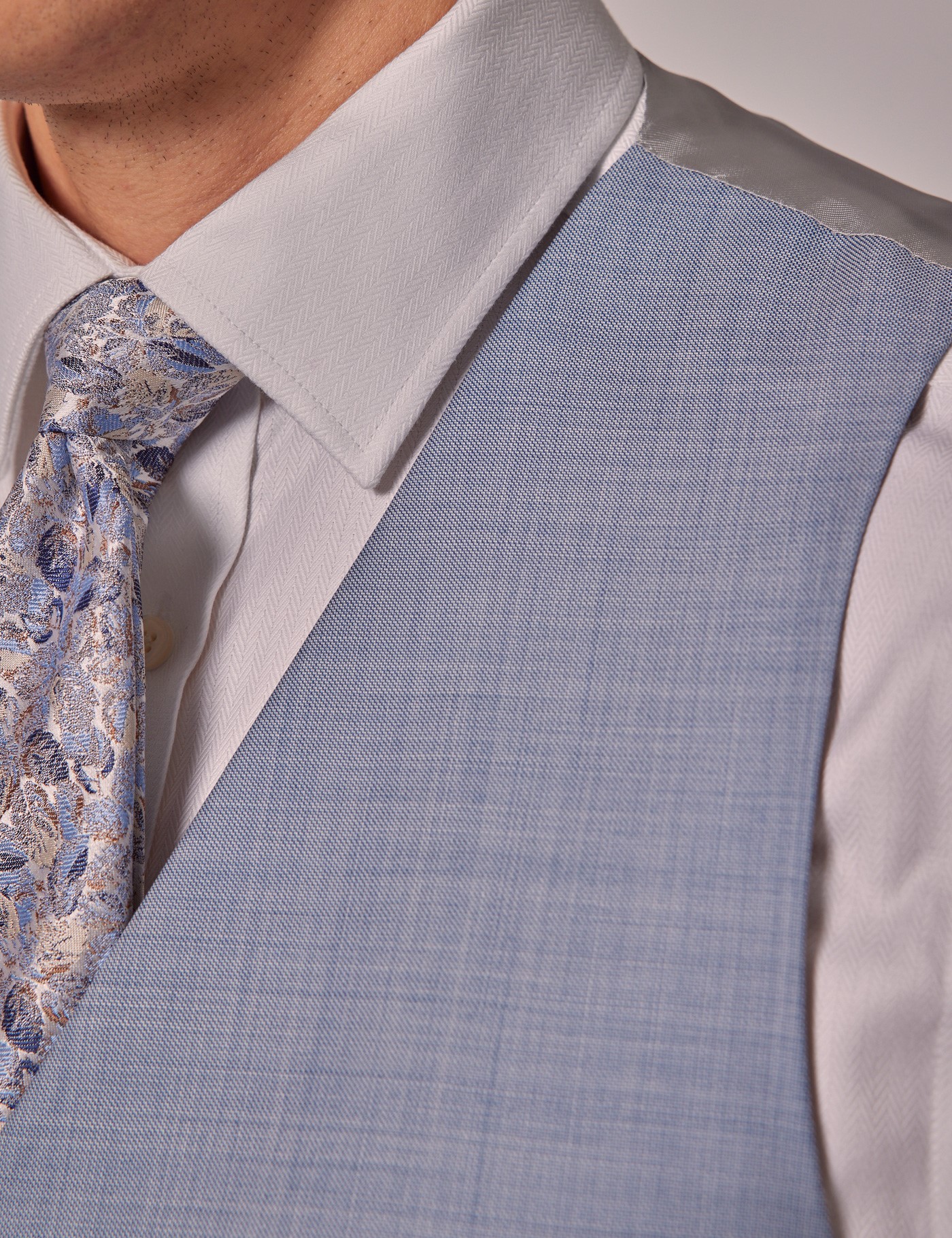 Hawes & Curtis Pale Blue Sharkskin Tailored Italian Waistcoat | 1913 Collection Size: 42 reg (EU 52) image 2