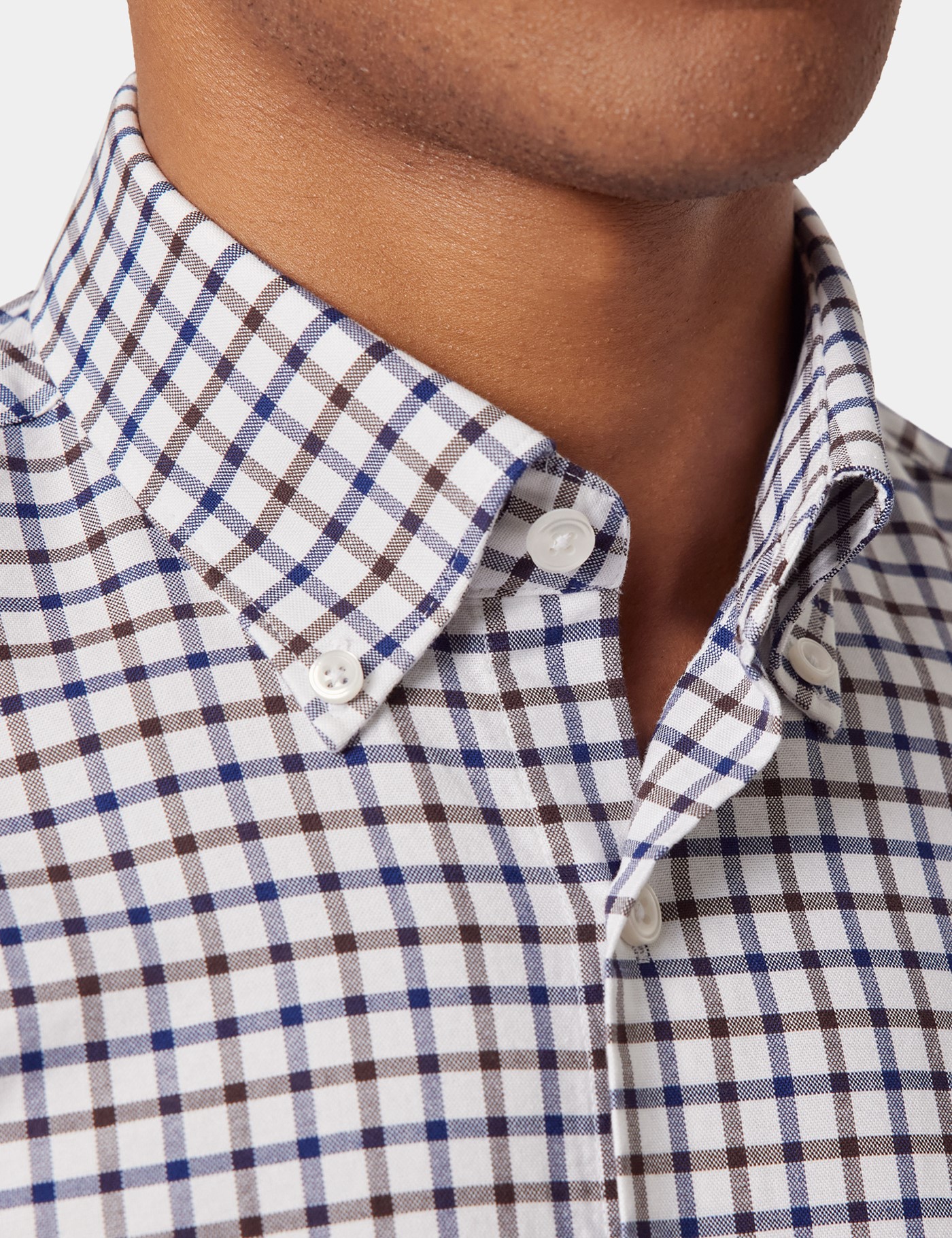 Hawes & Curtis Regular Fit Brown & Navy Check Washed Oxford Shirt Size: Large image 2