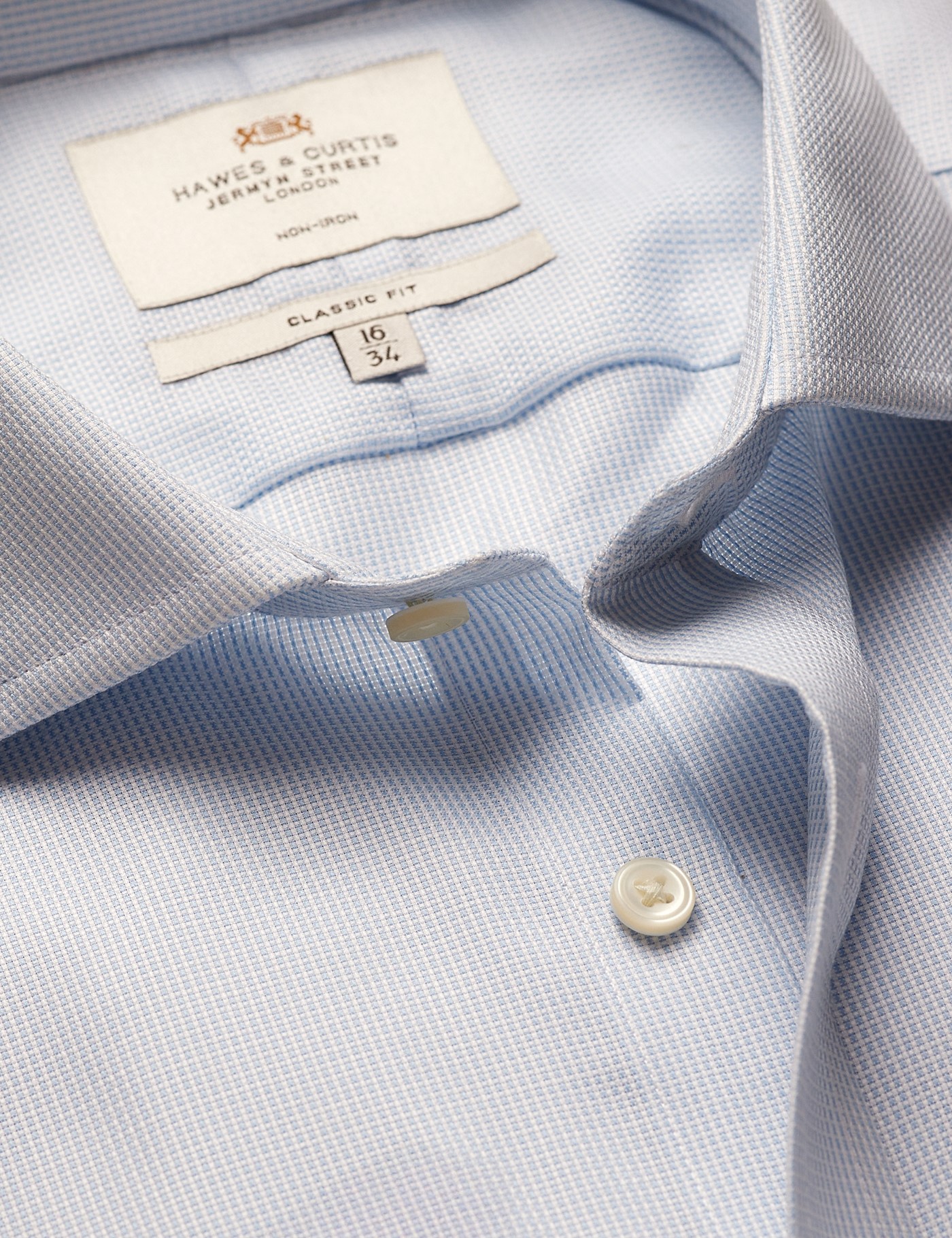 Hawes & Curtis Classic Fit Light Blue & White Textured Weave Non-Iron Shirt Size: 18" collar, 36" sleeve