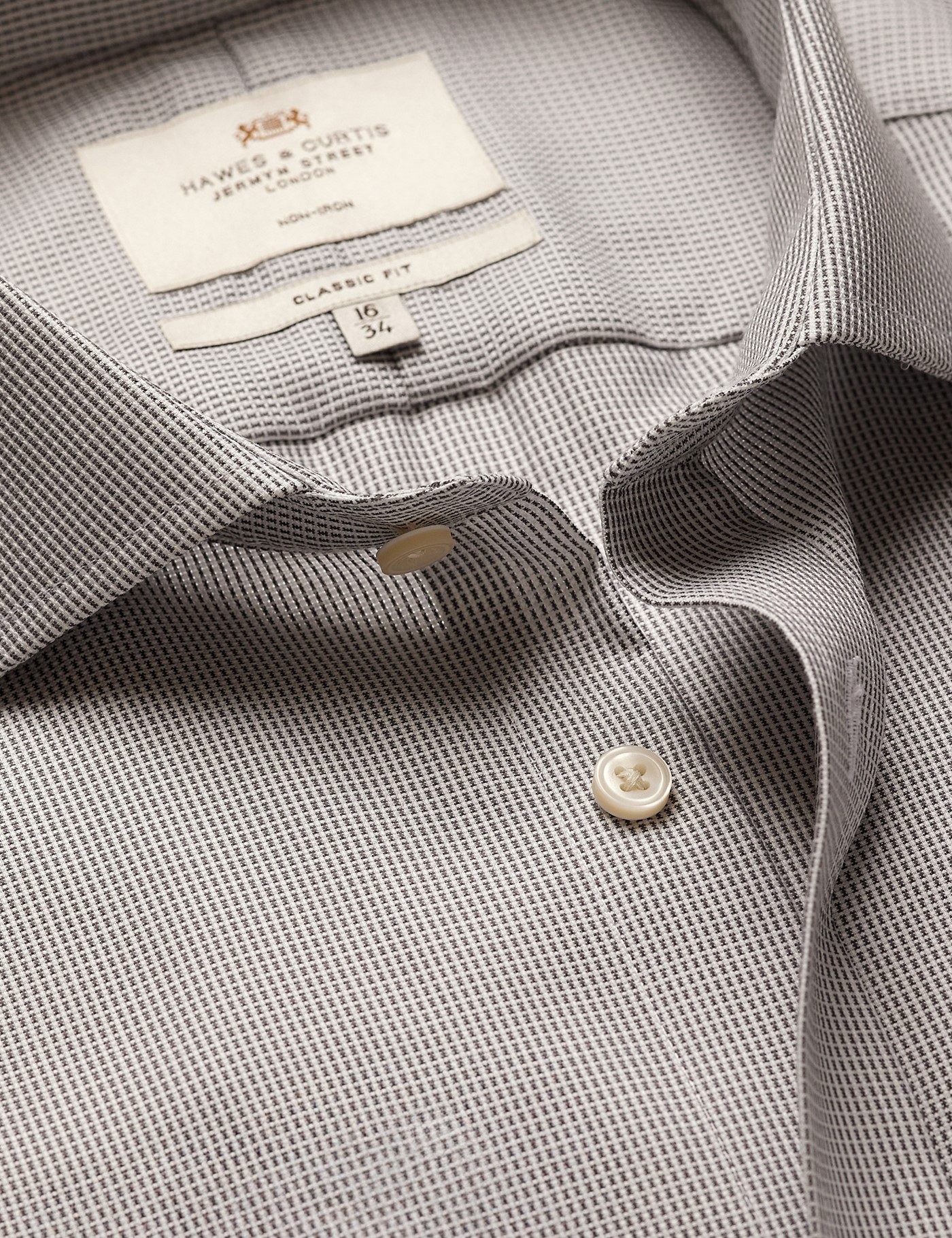 Hawes & Curtis Classic Fit Grey & White Textured Weave Non-Iron Shirt Size: 17.5" collar, 36" sleeve